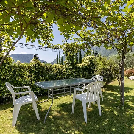 In Tremosine/gardasee 22254 Apartment